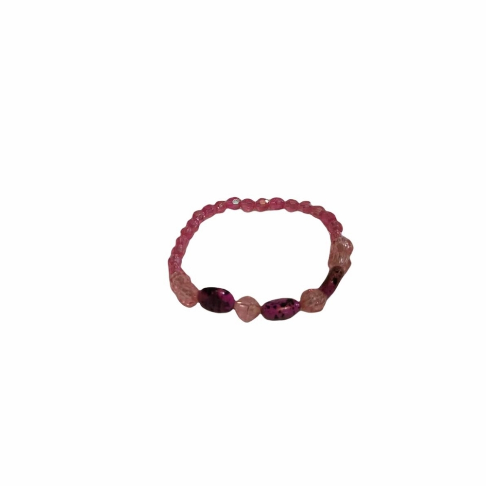Pink beaded bracelet with pink stones